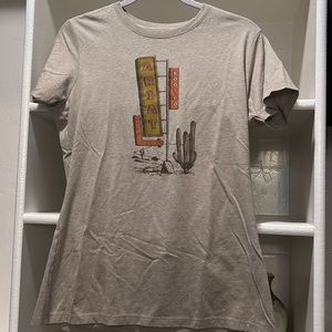 Women’s T shirt